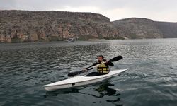 Fırat'ta kano keyfi: Gaziantep'te adrenalin dolu saatler