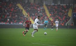 Trendyol Süper Lig: Gaziantep FK: 1 - Antalyaspor: 0 (İlk yarı)