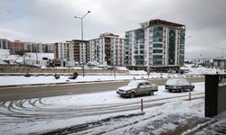 Gaziantep-Besni Karayolunda Kar  Engeli!