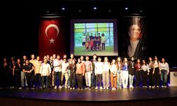 Beyaz Önlüklerden Sürpriz Sahne!