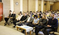 GİBTÜ Bilim Söyleşileri Gençleri Bilimle Buluşturdu