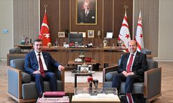 Yılmaz, KKTC Başbakanı İle Görüştü