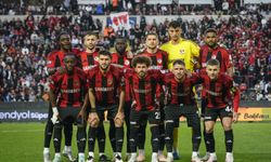 Fenerbahçe Yenilgisinin Faturasını Onlara Kesti!