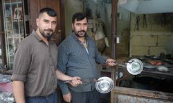 Gaziantepli İkizler Kalaycılık Mesleğini Yaşatıyor