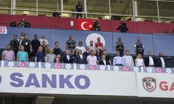 Protokolü Böyle Sakin Görmekte Varmış