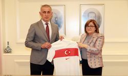 Fatma Şahin'den Hacıosmanoğlu'na Fahri Hemşehrilik Ünvanı