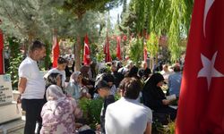 Gaziantep Mezarlıklarında Bayram Hareketliliği