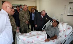 Bakan Güler'den Metan Gazından Zehirlenen Askerlere Ziyaret