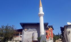 Depremde Yıkılan Cami Yeniden Açıldı
