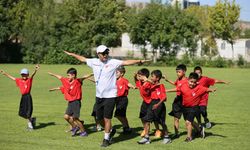 Konteyner Kentteki Çocuklara Futbol Eğitimi