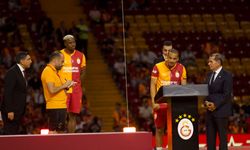 Galatasaray’dan Yıldızlarına İmza Töreni!