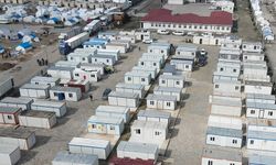 Gaziantep’te Depremzedeler İçin Kurulan Çadır Ve Konteyner Alanları