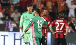 Bozan İlk Kırmızı Kartını Gördü