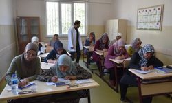 Gaziantep'te Torun Sahibi Kadınlar Okuma Yazma Öğreniyor
