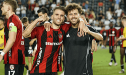 Rodrigues ve Özçiçek Zaferin Tadını Çıkardı