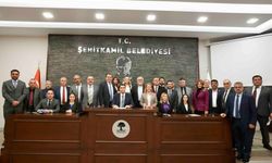 Yılmaz ve Meclis Üyeleri AK Parti’ye Katılıyor