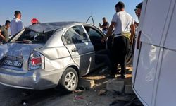 Gaziantep’te Otomobil ile Minibüs Çarpıştı: 5 Yaralı