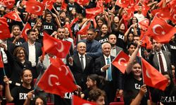 Bakan Şimşek Gaziantep'te Öğrencilerle Bir Araya Geldi