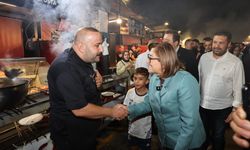Şahin, Lezzet Sokağı'nda Vatandaşlarla Birlikte