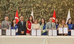Büyükşehir'de "Öğrenci Dostu Şehir" Protokolü İmzalandı