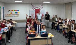 Gaziantep’te 100 Öğrenciye Kırtasiye Desteği Yapıldı