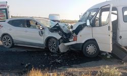 İşçi Minibüsü Devrildi! Yaralılar Var..