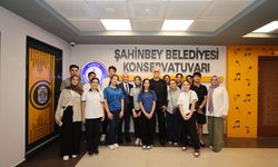 Karadağlı’dan Genç Sanatçılara Moral Ziyareti
