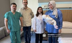 Göğsü Olmayan Bebek Hayata Döndü