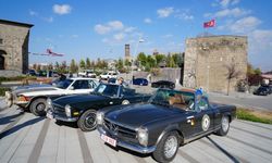 Klasik Araç Tutkunları Türkiye Turunda Gaziantep’e Rotayı Çevirdi