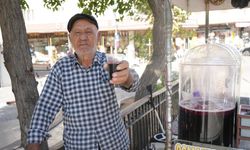 86 Yaşındaki Usta, 40 Yıldır Karadutun Şifasını Satıyor!