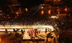 Dülük Antik Kenti’nde Zamansız Defile