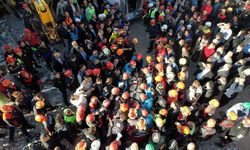 Gebze’de Enkaz Altından Mucize Kurtuluş