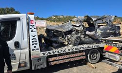 İşçileri Taşıyan Midibüs ile Otomobil Çarpıştı