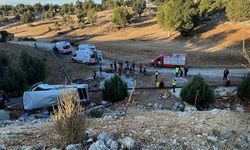İşçi Servisi Şarampole Yuvarlandı! Ölü ve Yaralılar var..