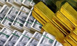 Altın ve Dolar Yatırımcısı Ne Yapmalı? Uzmanlardan Tahminler