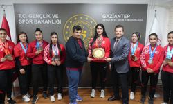 Başarılı Sporculardan Şahin’e Anlamlı Ziyaret