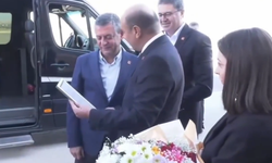 CHP Gaziantep’te Çiçek Yerine Anlamlı Bağış