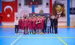 Kırmızı-Siyahlı Yıldızlar İl Şampiyonu Oldu