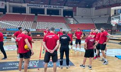 Gençlikspor Efeler Ligi’nde Zorlu Maç Öncesi Hazırlıkta