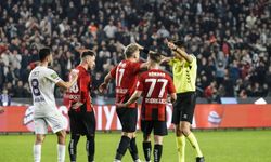 Hakeme Tepkiler Büyüyor