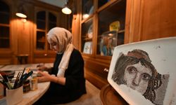 Kırılan Tabaklar Sanata Dönüşüyor