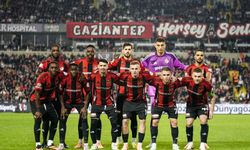 Kırmızı-Siyahlı 4 Futbolcuya Kritik Uyarı!