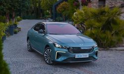 Trafikte elektrikli araç patlaması