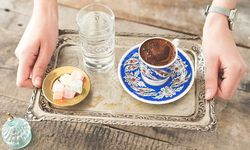 Türk kahvesinin Yanında Neden Su Ve Lokum Verilir?