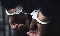 Küçük Öğrencinin Yüzünde Sigara Söndürdü