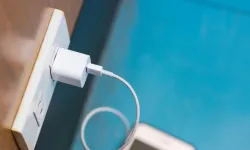 Şarj Kablosu Nedeniyle Akıma Kapıldı