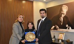 AOE Akademi Dünya Sahnesinde