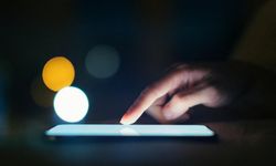 Ekranımızdaki Görünmez Güç: Tavsiye Algoritmaları