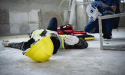 İnşaat İşçisi Yükseklikten Düşerek Hayatını Kaybetti