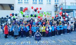 Miniklerden Gazze İçin “Barış ve Özgürlük” Balonları